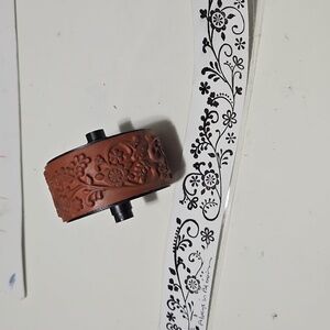 Always in Bloom Stampin Round 1" wide wheel stamp